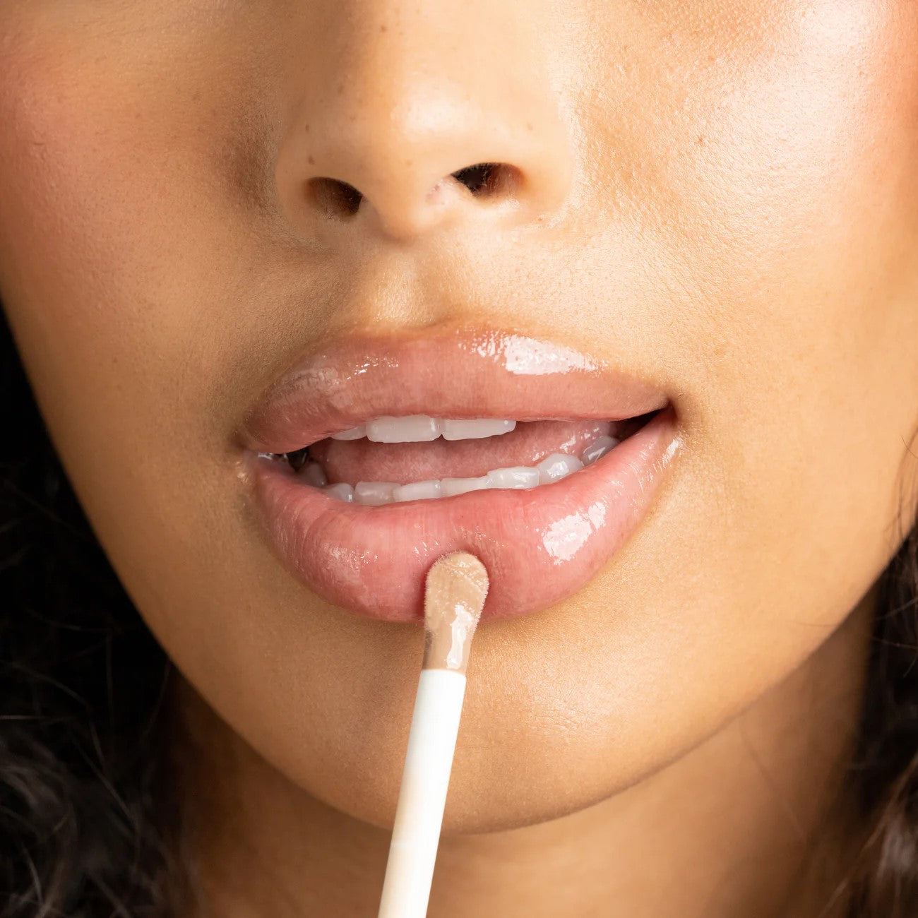 Sara Happ Nude Slip Luxe Gloss - High-Impact Shine & Long-Lasting Wear, Nourish, Hydrate, and Heal Your Lips, 0.21 fl. oz.