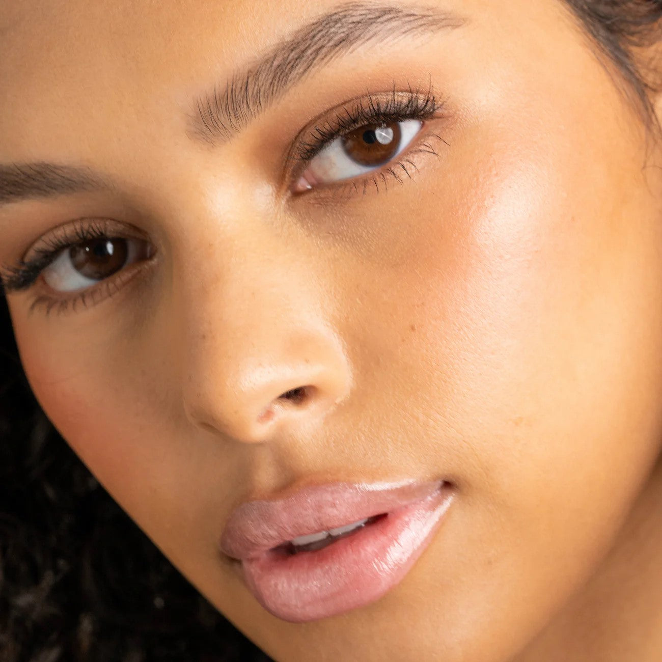 Sara Happ Ballet Slip Luxe Gloss - High-Impact Shine & Long-Lasting Wear, Nourish, Hydrate, and Heal Your Lips, 0.21 fl. oz.