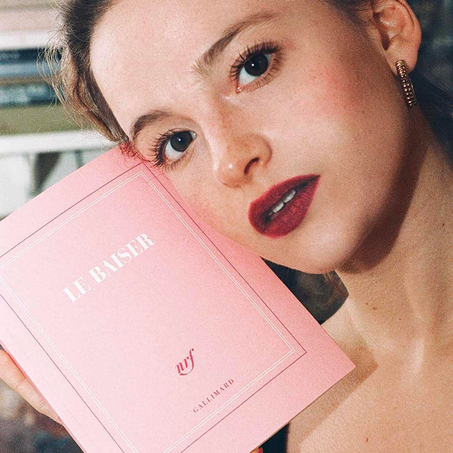 Yolaine La Mousse De Rouge Rosier
