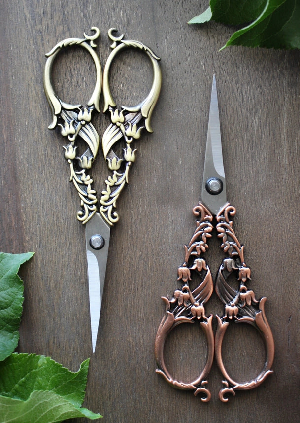 Tulip Garden Embroidery Scissors - Hollow Way Home