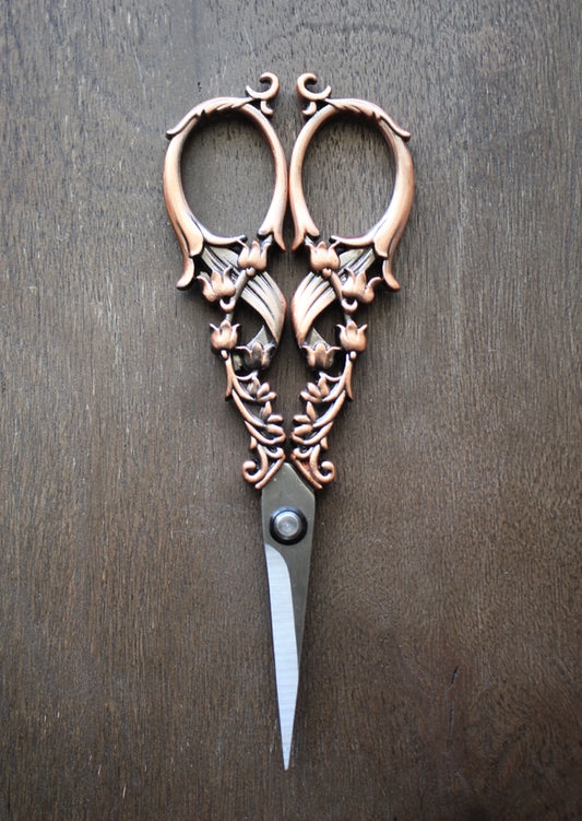Tulip Garden Embroidery Scissors - Hollow Way Home