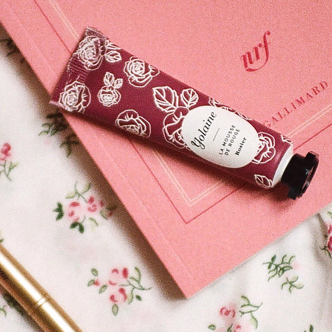 Yolaine La Mousse De Rouge Rosier